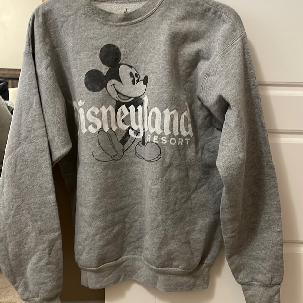 Disneyland crewneck sweatshirt